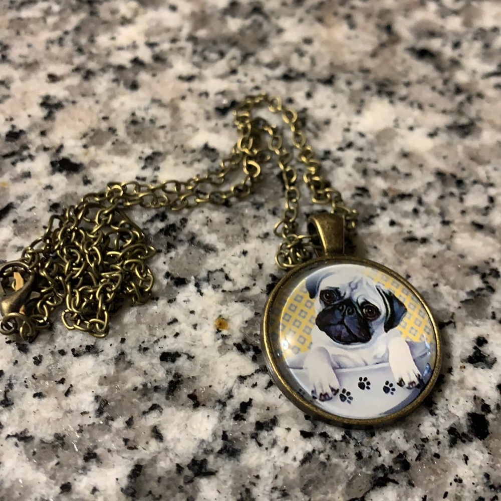 New Pug Necklace - Picture 2 of 3